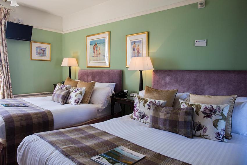 Port Charlotte Hotel Hotel 4*